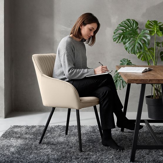 6x Žametni oblazinjeni stol s prešitjem Bež FLORENCE Črne noge