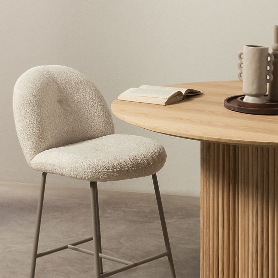 Barski stol Fiori svetlo bež, zaobljene oblike