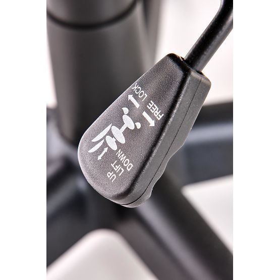 BERKEL pisarniški stol črno-rdeč (1p=1ks)