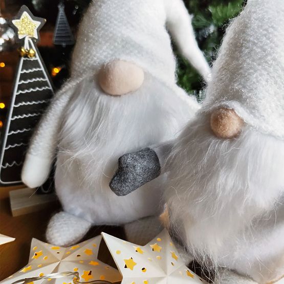Božični škrat YX068 50cm Bel