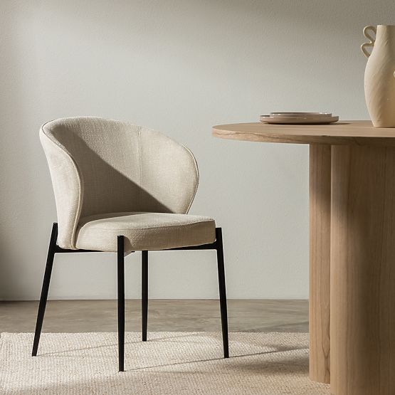 Jedilni stol Avery svetlo bež/črne noge