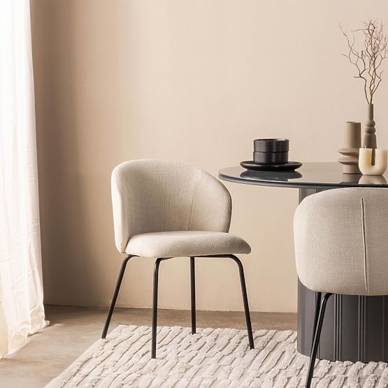 Jedilni stol Larisa, svetlo bež/črne noge