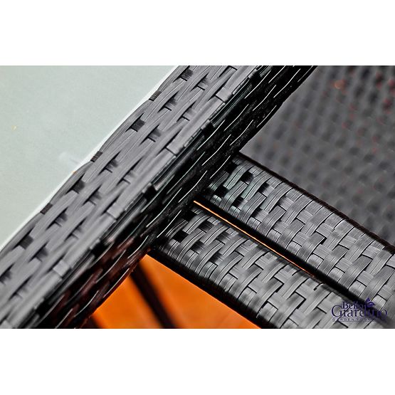 Komplet jedilnega pohištva iz tehno ratana (miza 150×90 cm + 6 × stolov) AVVICENTE, črna