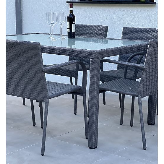Komplet jedilnega pohištva iz tehno ratana (miza 150×90 cm + 6 × stolov) AVVICENTE, črna