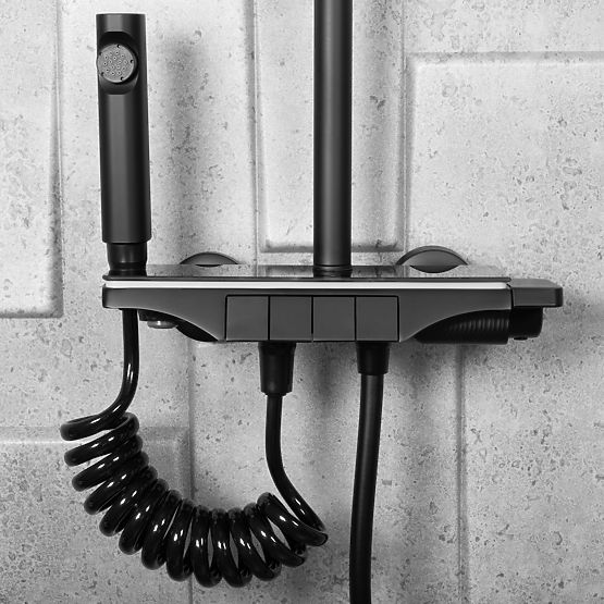 Komplet za prhanje REA Savio z LED zaslonom Črna