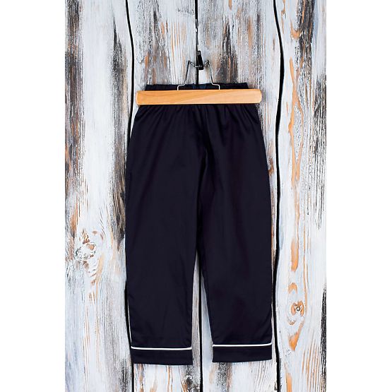 Leseni obešalnik za hlače