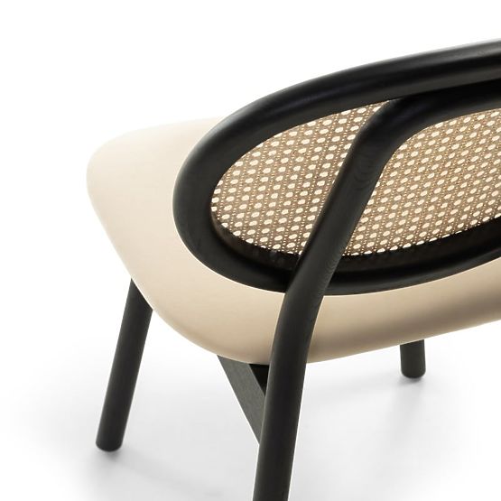 Leseni stol Monet z dunajsko pletenino, ratan, žamet, črna/bež