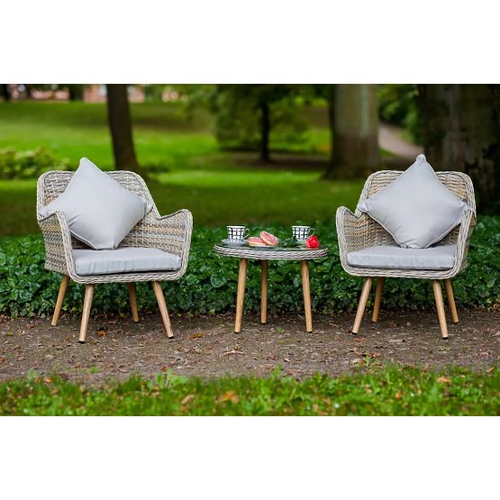 Majhen balkon set iz tehnoratana BELICCO