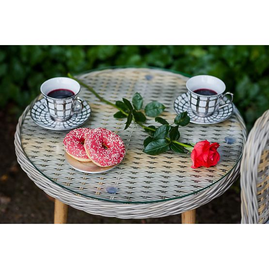 Majhen balkon set iz tehnoratana BELICCO