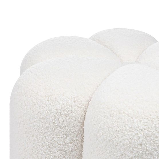 Oblazinjen puf Quad, bel, boucle