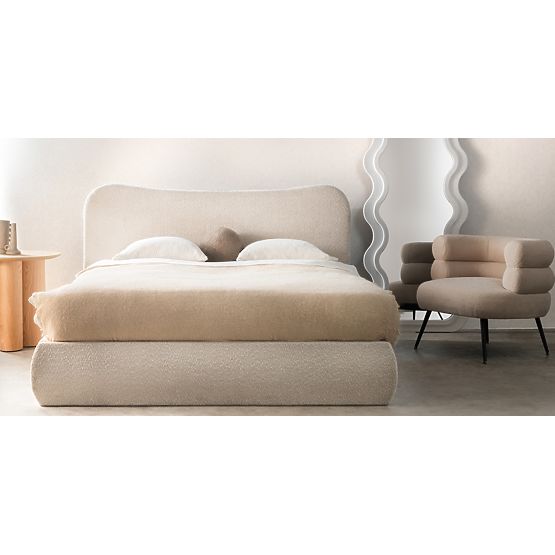 Oblazinjena postelja Derry 140x200 cm, z letvami in shranjevalnim prostorom, zaobljena, bež