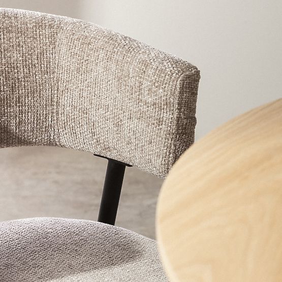 Oblazinjeni stol Rosario bež/črne noge