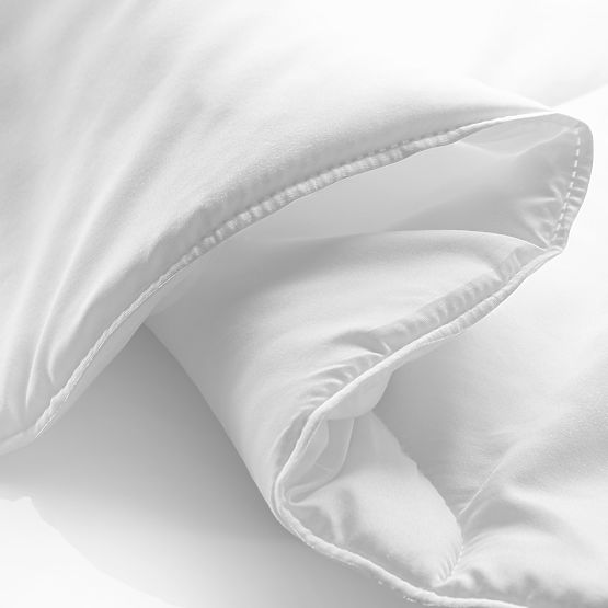 Odeja INEZ barva bela karo klasičen stil decoking