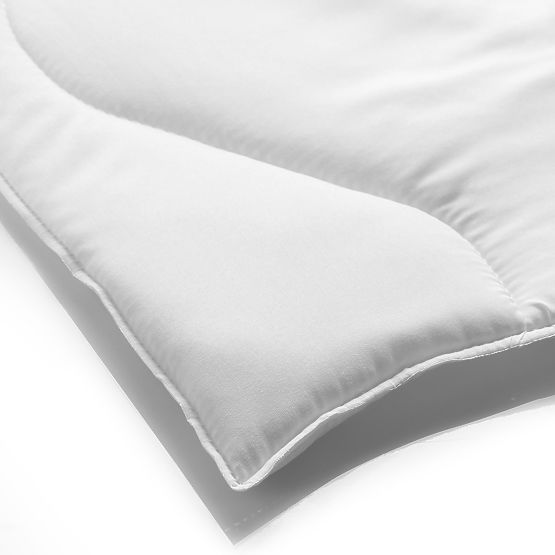 Odeja INEZ barva bela karo klasičen stil decoking