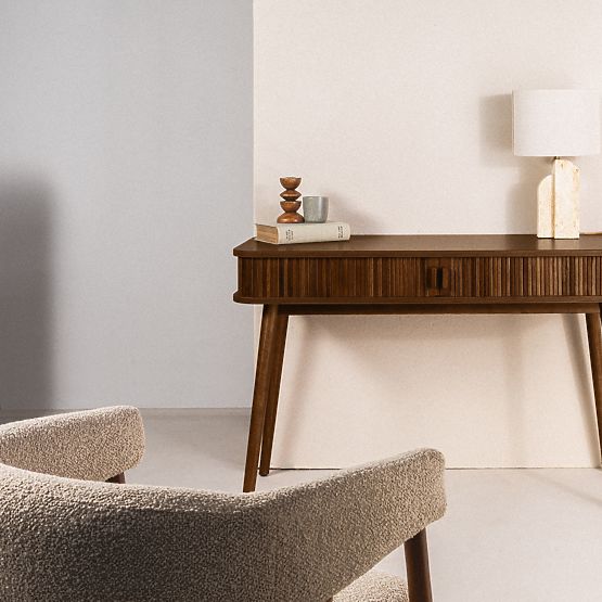 Pisarna miza Clemente z letvicami, oreh