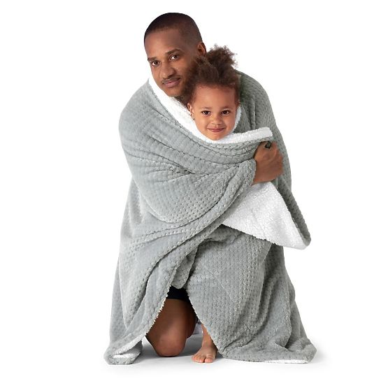 Pregrinjalo SHLEEPY sivo barvo z žakardnim vzorom klasičen stil 220x240