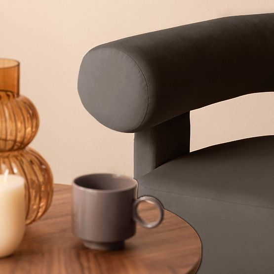 Relaksacijski stol Hella rjav, žametni, zaobljen