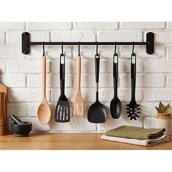 Reling za kuhinjo in kopalnico SIVAS črna