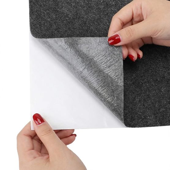 Samolepilna praskalna podloga za mačke KITTY 200x40 cm