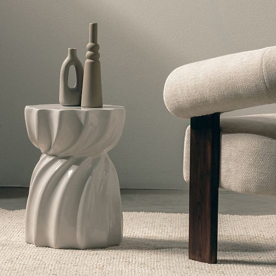 Stranska miza Bloom 35 cm, sivo-bež, sijajna