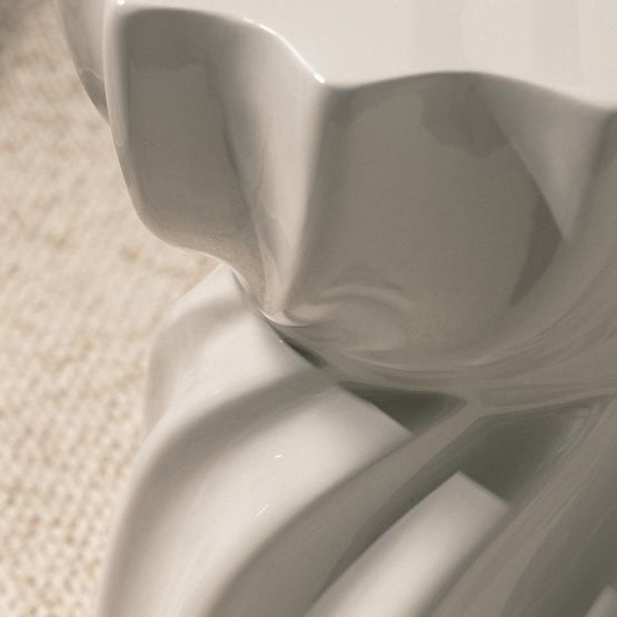 Stranska miza Bloom 35 cm, sivo-bež, sijajna