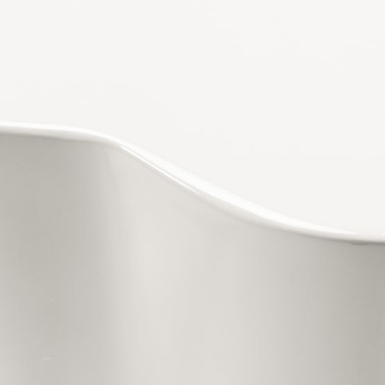 Stranska miza Bow 49 cm, sivo-bež, sijajna, zaobljene oblike