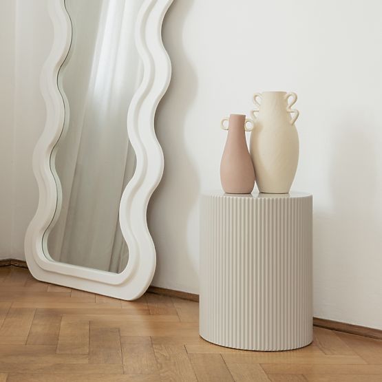 Stranska miza Ermanno, 35 cm, sivo-bež, z utori