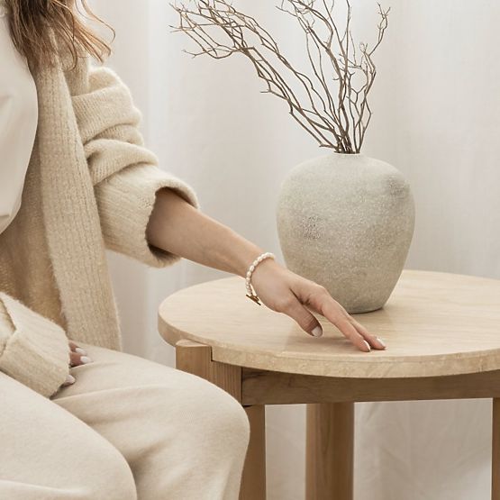 Stranska miza Medley 50 cm, okrogla, travertin/jesen