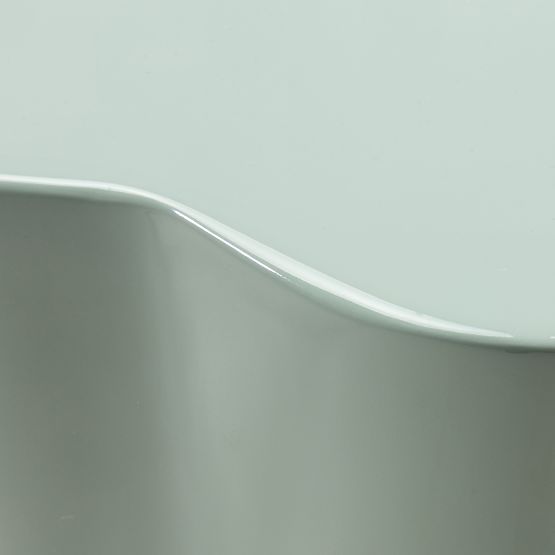 Stranska mizica Bow 49 cm, žajbljeva, sijoča, zaobljene oblike