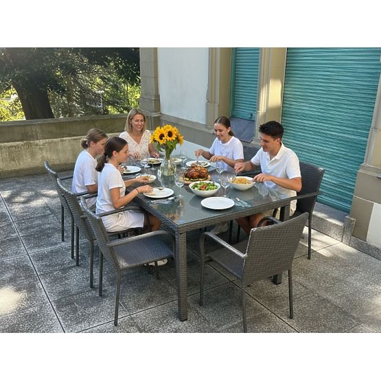 Velika jedilna garnitura iz tehno ratana (8 stolov + velika miza) SOTTILE siva