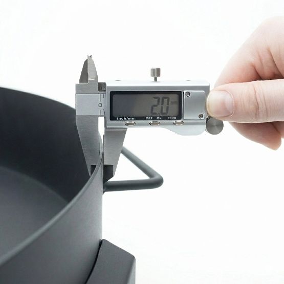 Veliko trdno vrtno litoželezno kurišče 60 cm z ročaji, idealno za taborni ogenj