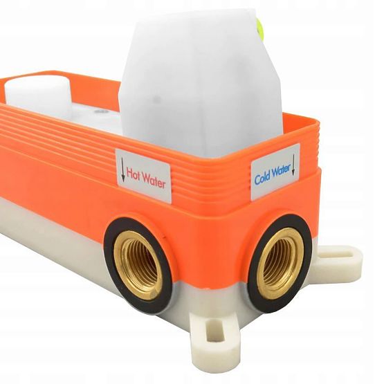 Vgradni tuš set Rea Lungo Baker + BOX