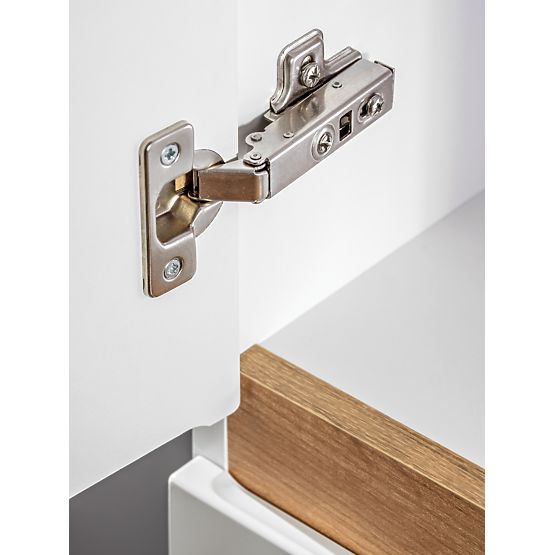 Visoka omarica z 2 vrati