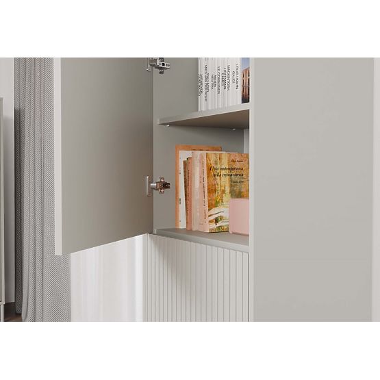 Vitrina KAMARO 2DK SLIM/GLADKI KAŠMIR Lamelni Žlebljeni + Klasična Čelna Plošča