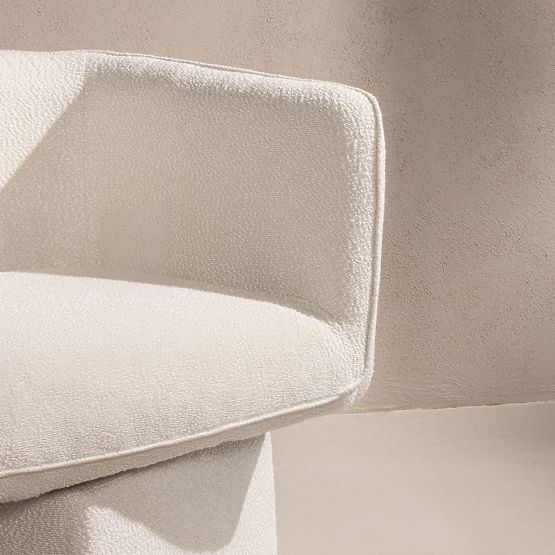 Vrtljiv stol One bela, boucle