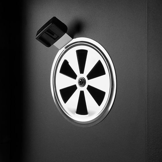 Vrtni ogleni žar CARBON črn