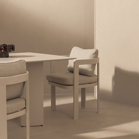 Vrtni stol Japori aluminijast, svetlo bež, zaobljen