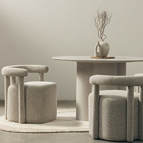 Oblazinjeni fotelj Glen siv, zaobljene oblike