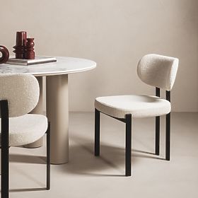Oblazinjeni stol Flare, svetlo bež/črne noge